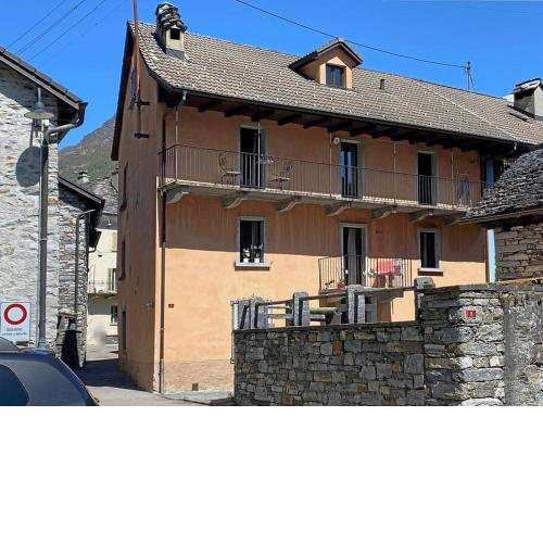 Casa Leoni a Moghegno
