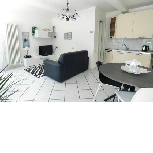 Casa Lety con giardino, aria condizionata e garage