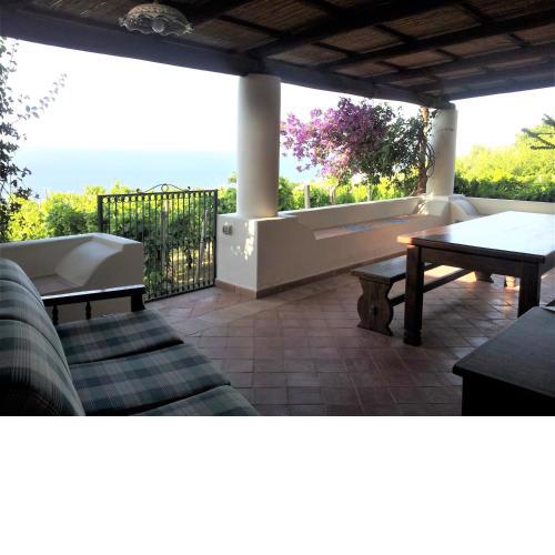 Casa Mary - Monolocale panoramico in centro a Malfa