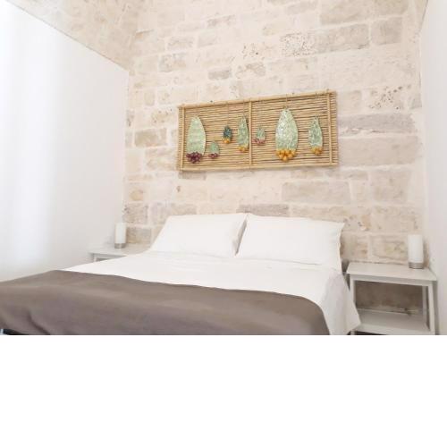 Casa messapica : casa indipendente in pietra