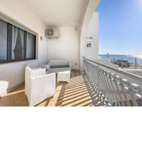 Casa Namaka - Piano Terra Fronte mare