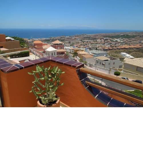 Casa Oceano with pool and fantastic sea views, large terrace with sun loungers