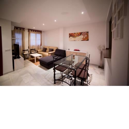 CASA PARA 6 PERSONAS EN BARRIO SAN AGUSTIN CASCO HISTORICO