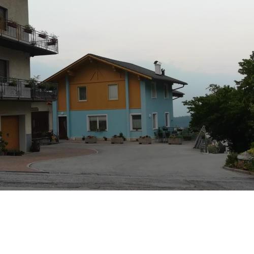 CASA RAINA