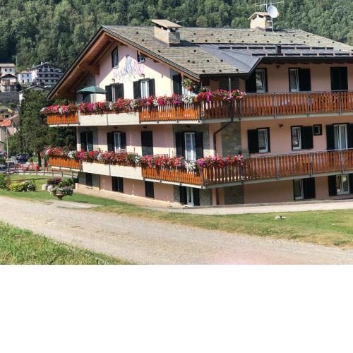 Casa Rosa Aprica