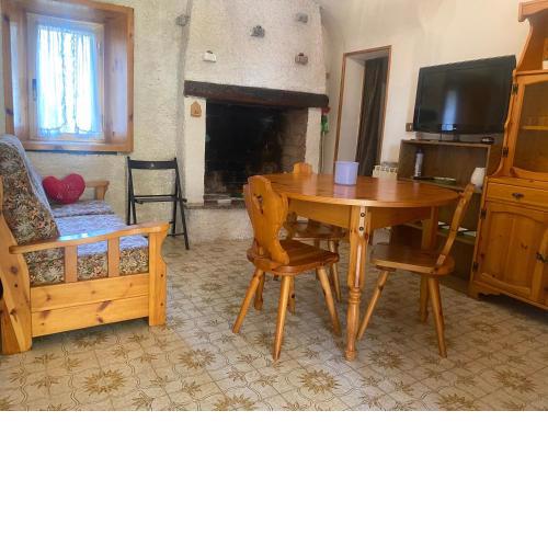 “CASA ROSI” APPARTAMENTO IN ZONA MEDIEVALE PISOGNE