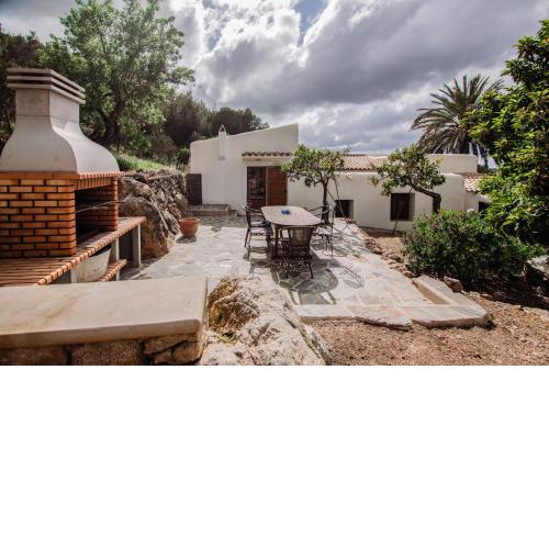 Casa rural Can Rotes con jardin y barbacoa