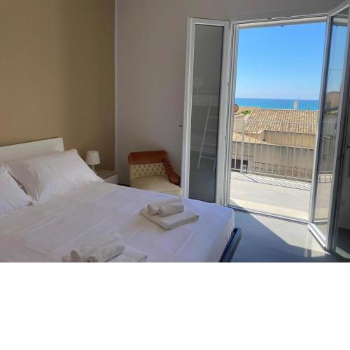 Casa Stella, in centro, a 100 m dal mare 3 bagni