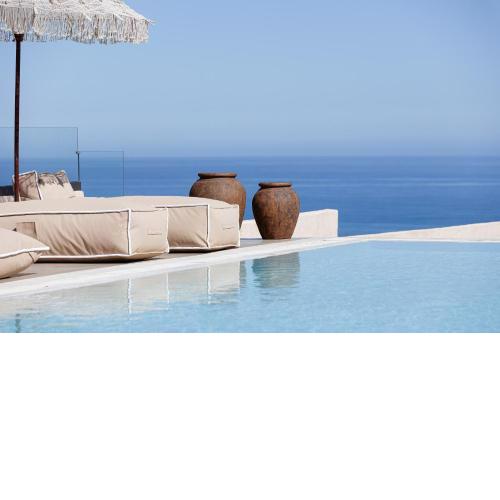 Casa Tequiero, an Ethereal SeaView Retreat