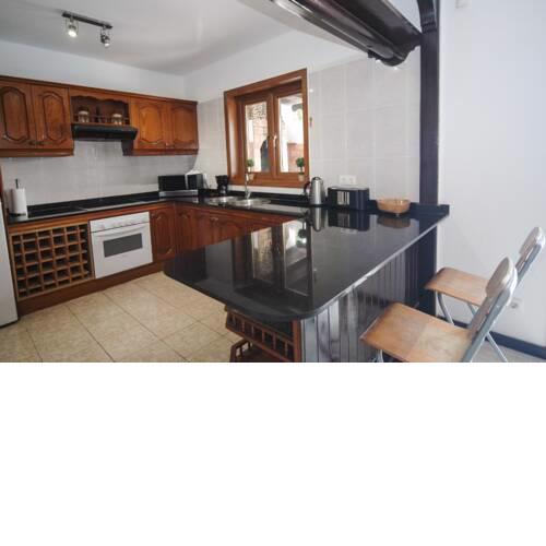 Casa Terrero- A Charming 3 Bedroom Villa - Walking Distance To Restaurants And The Beach