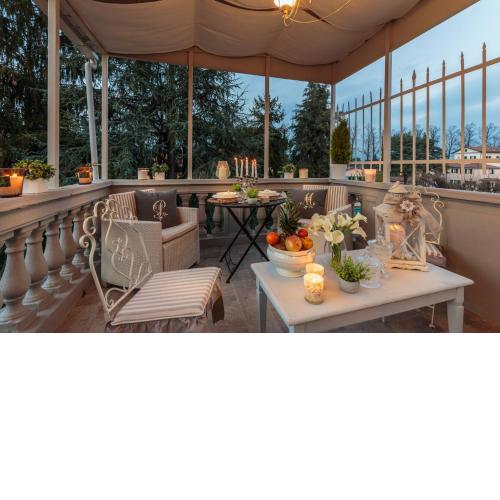 CASA UCCELLINI with a Romantic Terrace