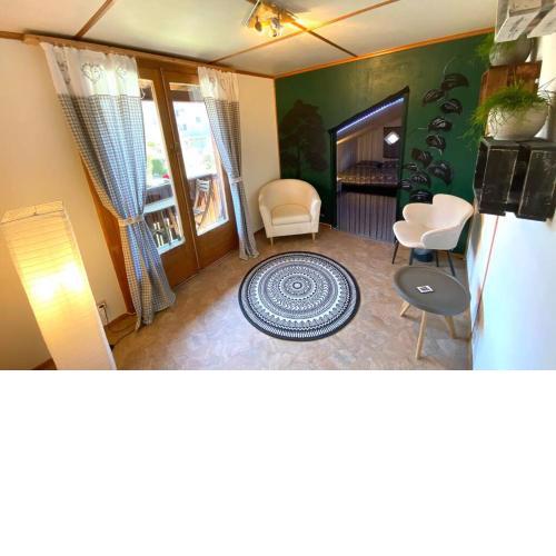 CASA UNO Heimeliges Chalet mitten in Spiez