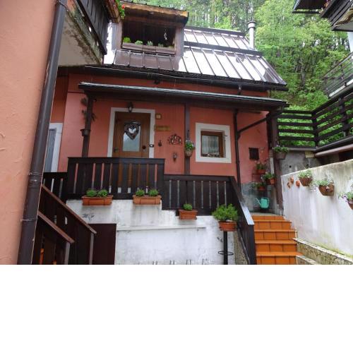CASA VACANZA "AI PIEDI DEL BOSCO"