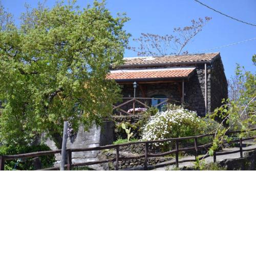 Casa Vacanza La Papuzza Mare e Etna