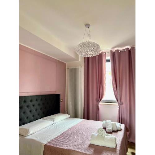 Casa Vacanze Maddalena - Palazzetto sul lago - Diamante Rosa