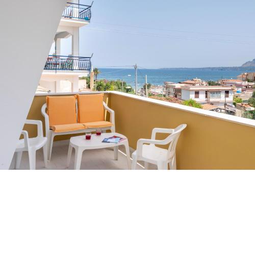 Casa Viola 1 piano 100 mt dal mare