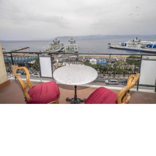 Casa Viva (sullo Stretto di Messina)