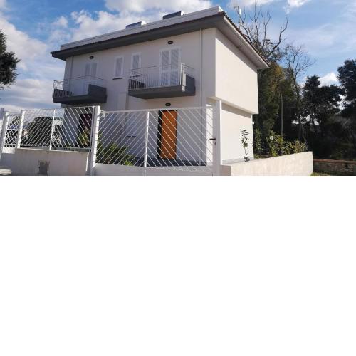 casa Yellow sul mare con discesa privata