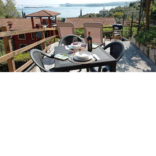 CasaAlma Pool, Terrace & Lakeview