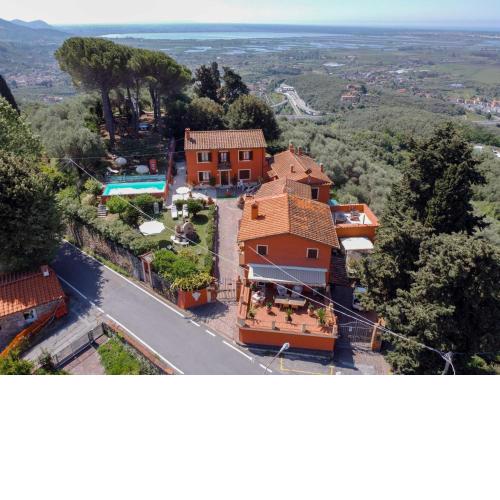 Casale Belvedere "L'Ulivo" e "La Terrazza"