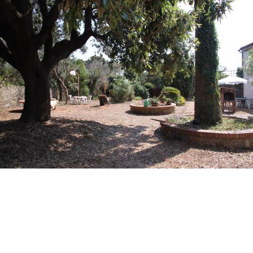 Casale con accesso mare, grande giardino e basket