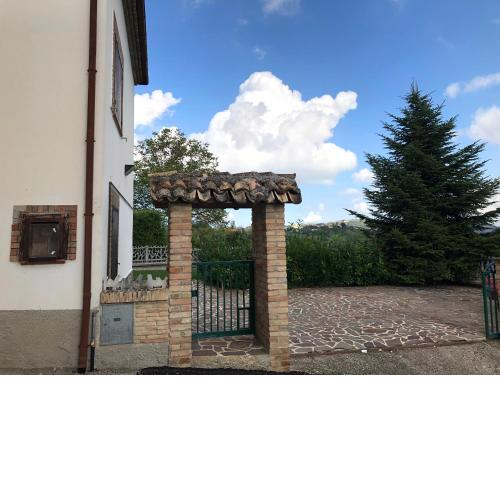 CASCINA NELLA CAMPAGNA ABRUZZESE