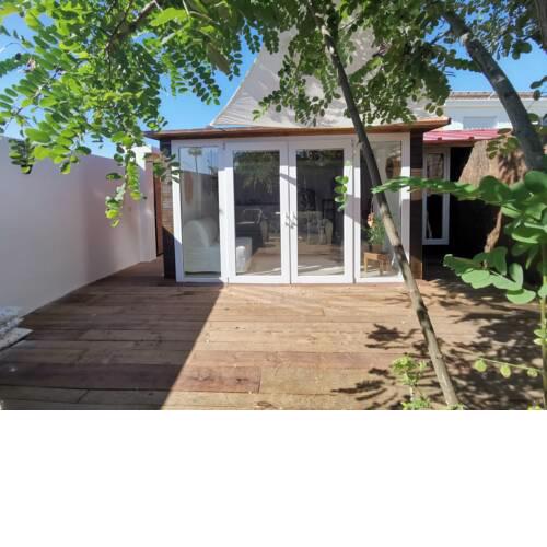 Casita independiente con terraza