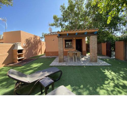 Casita para 2 personas con jardín privado y piscina compartida