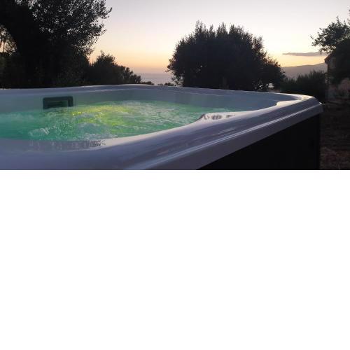 Casolare Cento Ulivi Luxury & Charme