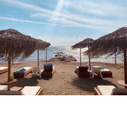 Castaway Beach Apartment
