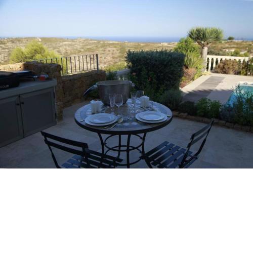 Castel JAVES, une villa exotic-chic !
