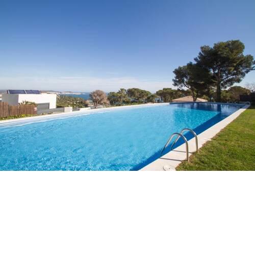 Castell-Platja d'Aro Apartment Sleeps 6 Pool
