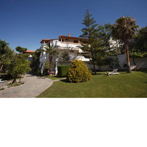 Castello Apartments & Studios