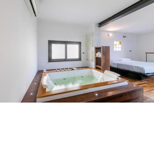 Castello della Zisa Flat with Jacuzzi and Terrace
