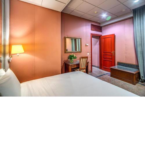 Castro Pretorio Easy Rooms