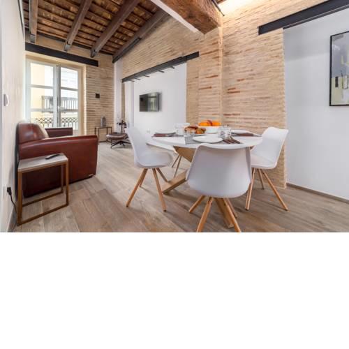 CATHEDRAL LUXURY TERRACE FLAT 2BR,2BA, A\C,Wifi