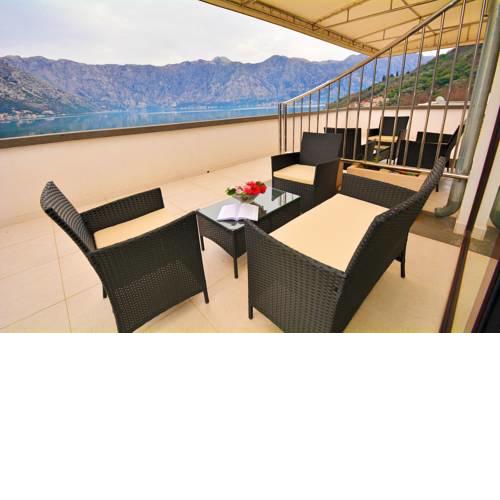 Cattaroom Apartments