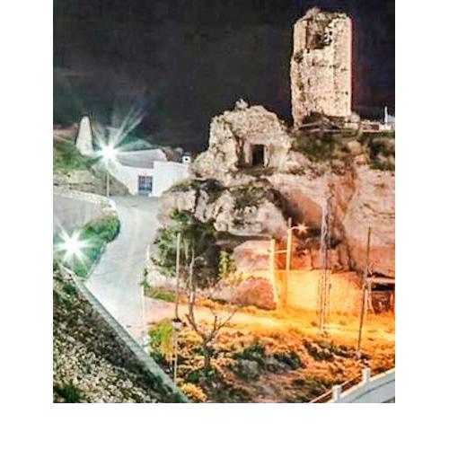Cave Retreat Secluded Location CUEVACASA Barrio del castillo FREILA