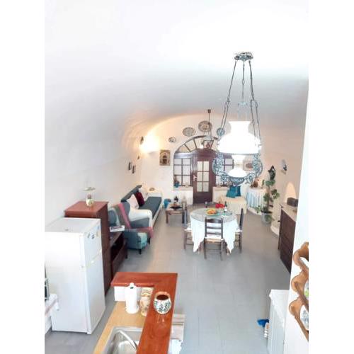 Cavehouse1817