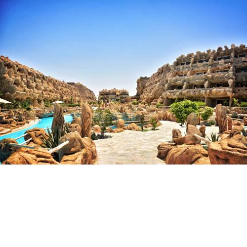 Caves Beach Resort