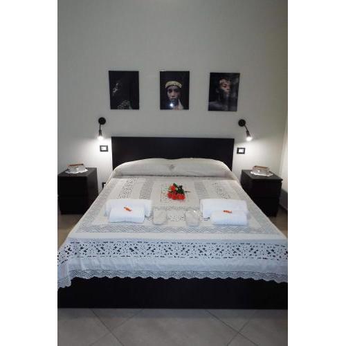 Cefalù Studio Room and Apartments