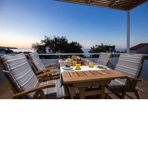 Celeni Residence