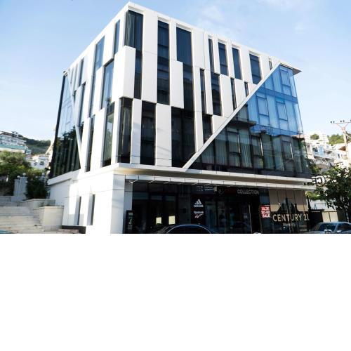 Center Hotel