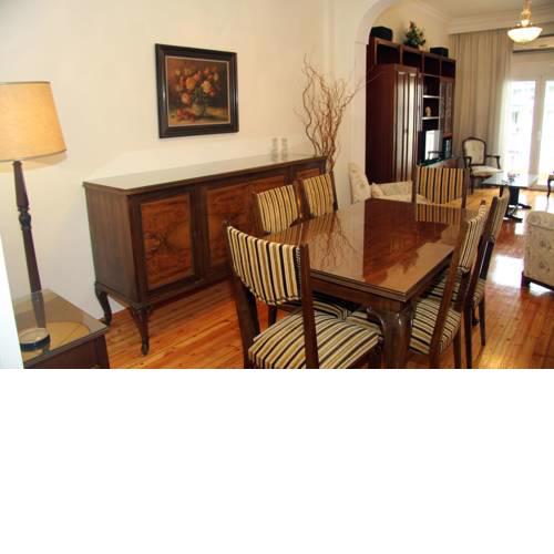 Center Vintage Apt