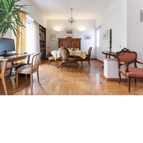 Central - Spacious - Comfortable