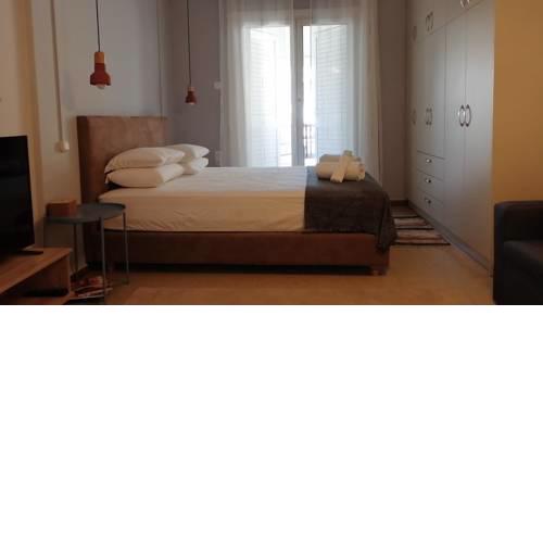 Central 1 bedroom flat with balcony