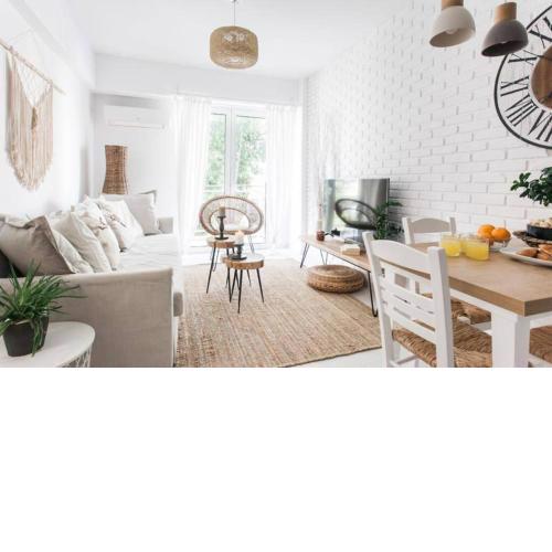 Central 2BR flat Glyfada Center