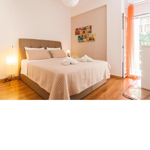 Central Apartment at Plaka 1 bed for 2 pers