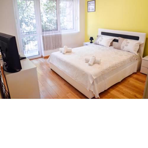 Central Apartment MM