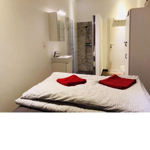 Central Apartment near subway station